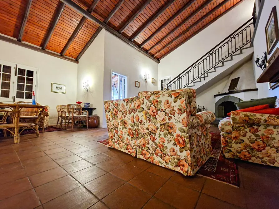 Immagine 13 di Villa in affitto  in Via Ugo Foscolo snc a Gravina Di Catania