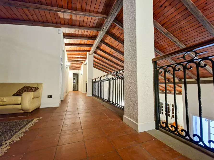 Immagine 27 di Villa in affitto  in Via Ugo Foscolo snc a Gravina Di Catania