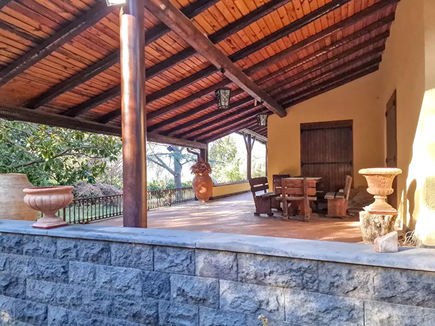 Immagine 56 di Villa in affitto  in Via Ugo Foscolo snc a Gravina Di Catania