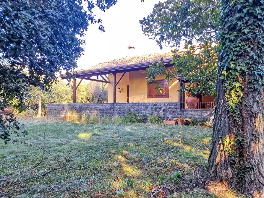 Immagine 67 di Villa in affitto  in Via Ugo Foscolo snc a Gravina Di Catania