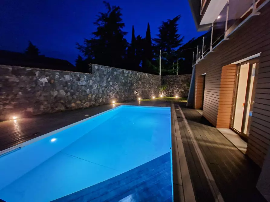 Immagine 7 di Villa in vendita  in Corso Ara Di Giove snc a Gravina Di Catania