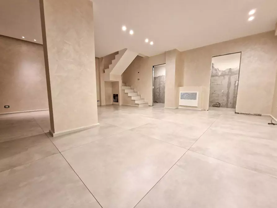 Immagine 8 di Villa in vendita  in Corso Ara Di Giove snc a Gravina Di Catania