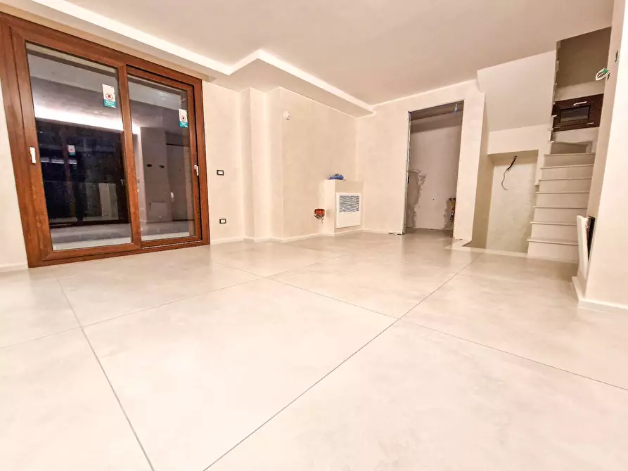 Immagine 14 di Villa in vendita  in Corso Ara Di Giove snc a Gravina Di Catania