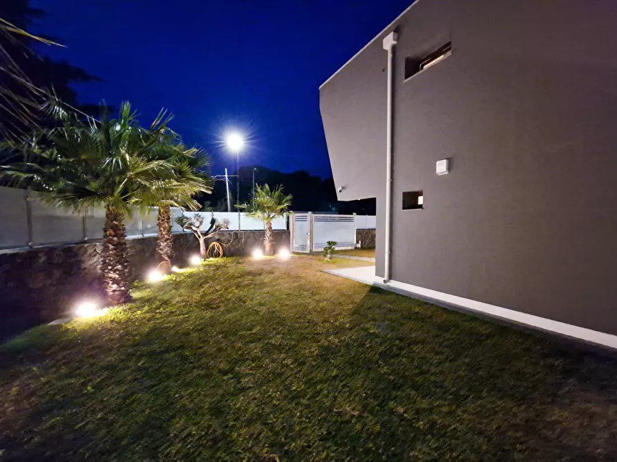 Immagine 22 di Villa in vendita  in Corso Ara Di Giove snc a Gravina Di Catania