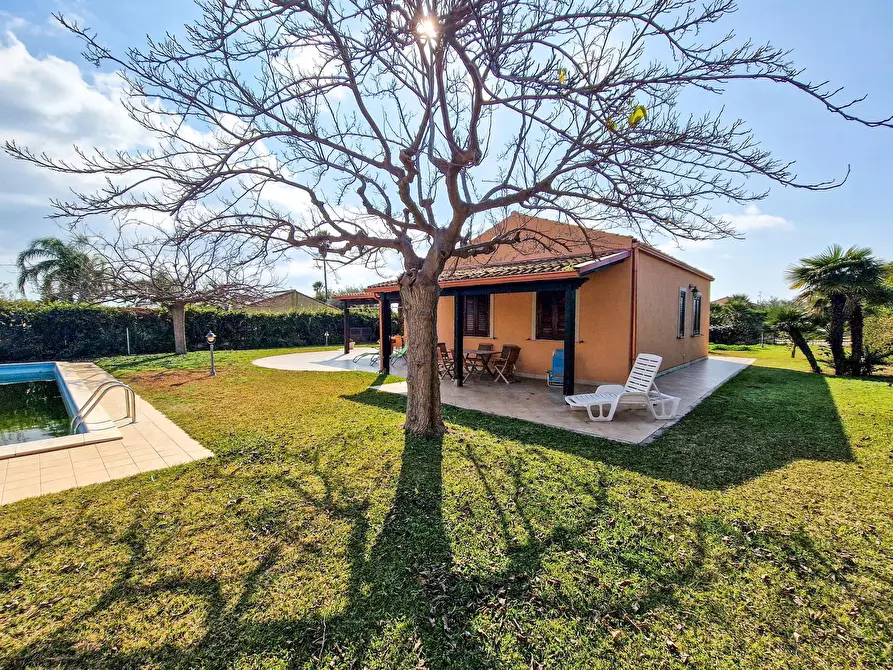 Immagine 5 di Villa in vendita  in Viale Enzo Ferrari snc a Scicli