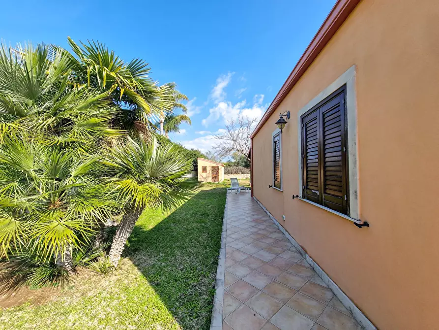 Immagine 31 di Villa in vendita  in Viale Enzo Ferrari snc a Scicli