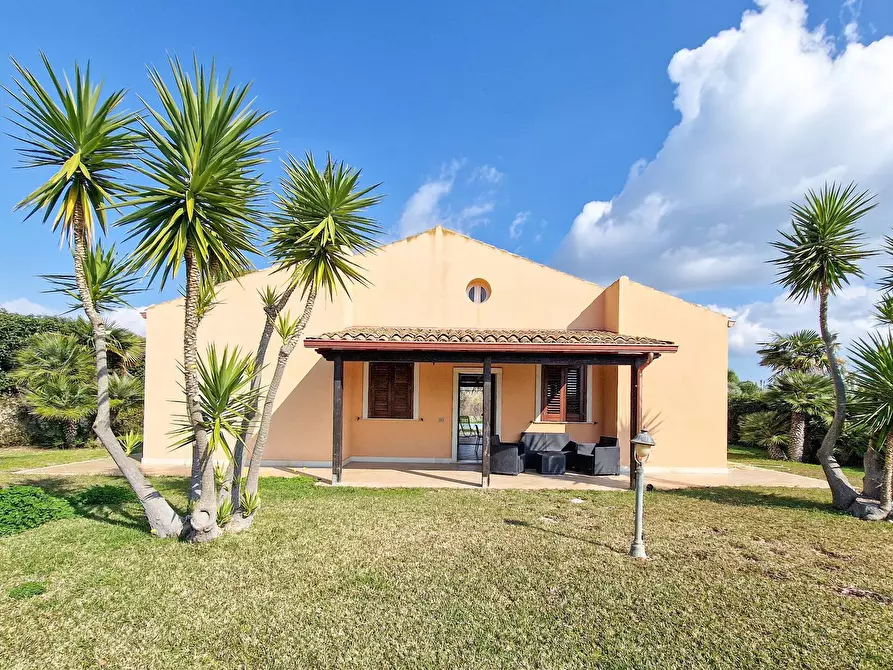 Immagine 33 di Villa in vendita  in Viale Enzo Ferrari snc a Scicli