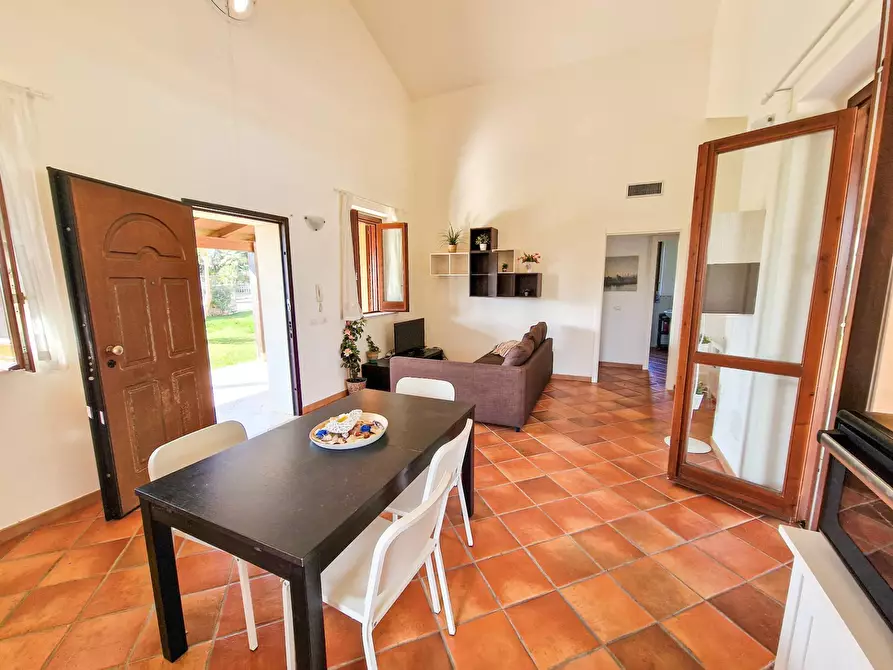 Immagine 11 di Villa in vendita  in Viale Enzo Ferrari snc a Scicli