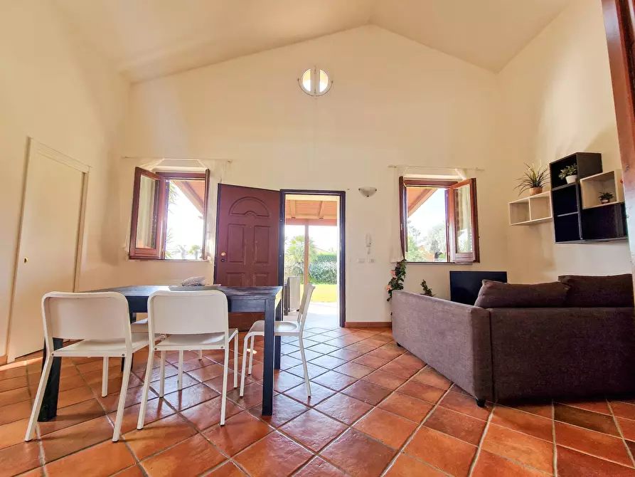 Immagine 13 di Villa in vendita  in Viale Enzo Ferrari snc a Scicli