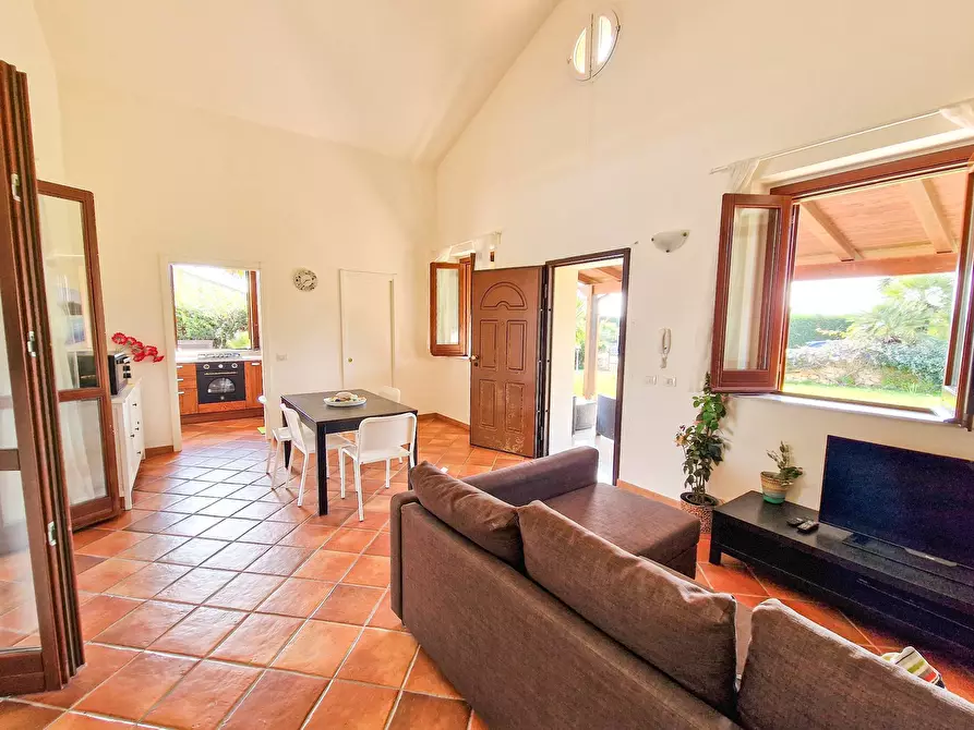 Immagine 14 di Villa in vendita  in Viale Enzo Ferrari snc a Scicli