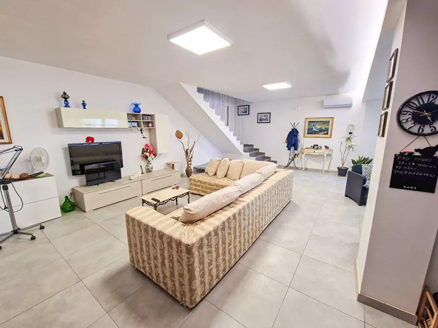 Immagine 3 di Villetta a schiera in vendita  in vicinale zagarone snc a Scicli