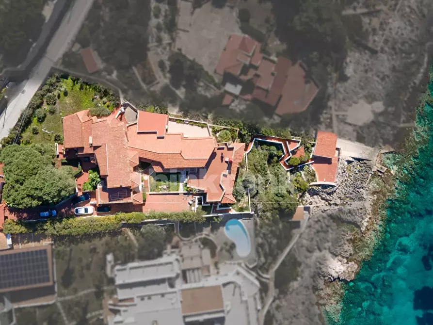 Immagine 1 di Villa in vendita  in Via Dei Diamanti a Siracusa