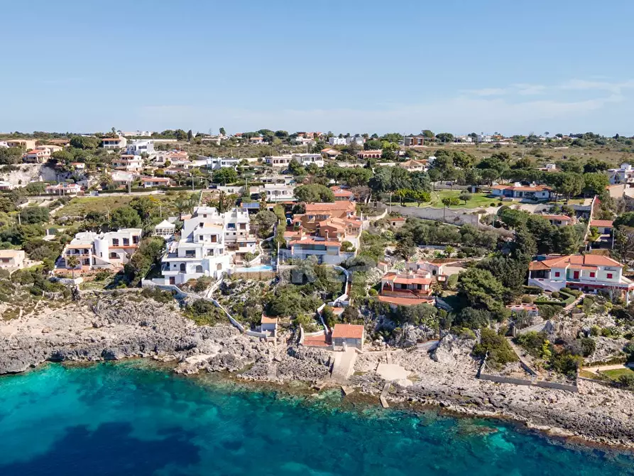 Immagine 1 di Villa in vendita  in Via Dei Diamanti a Siracusa