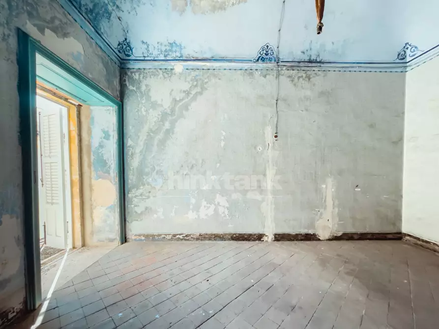 Immagine 36 di Palazzo in vendita  in Via Sipione snc a Rosolini