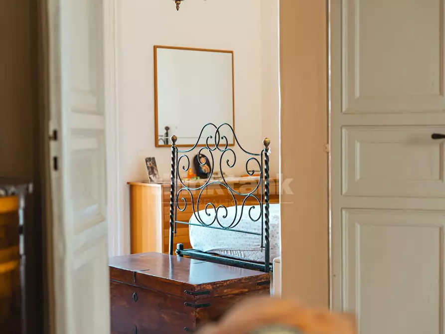 Immagine 22 di Palazzo in vendita  in Via Sipione snc a Rosolini