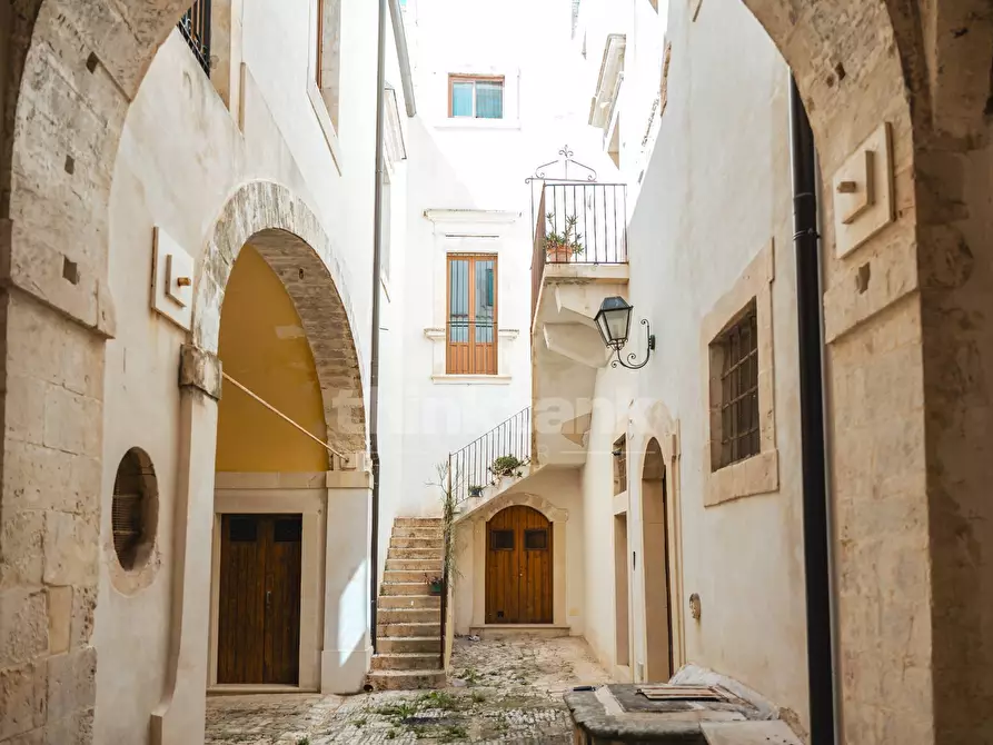 Immagine 9 di Palazzo in vendita  in Via Sipione snc a Rosolini