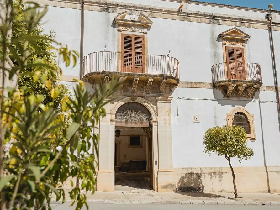 Immagine 4 di Palazzo in vendita  in Via Sipione snc a Rosolini