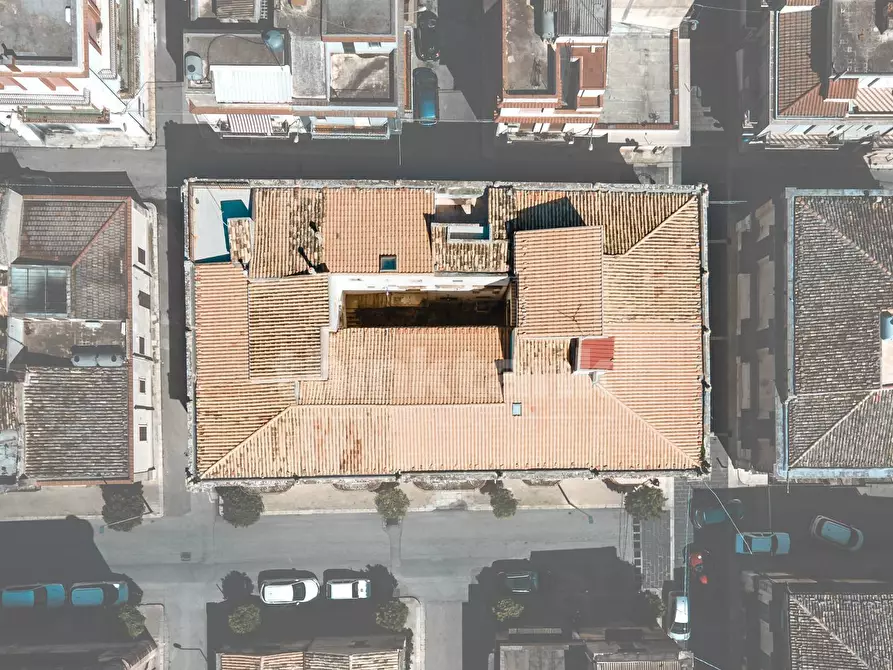 Immagine 5 di Palazzo in vendita  in Via Sipione snc a Rosolini