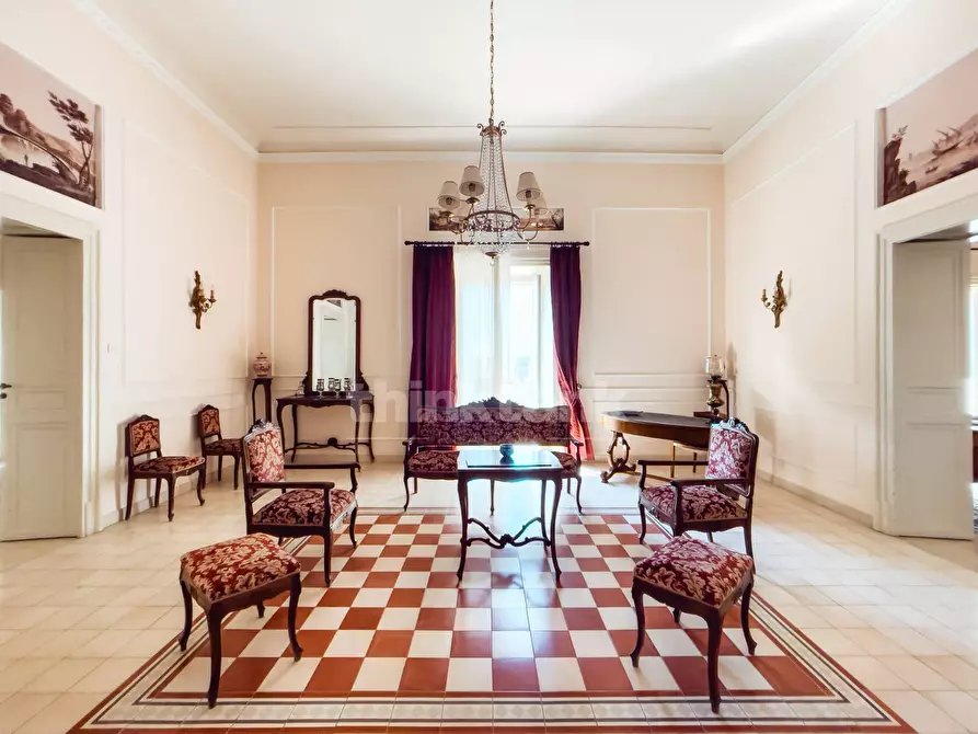 Immagine 17 di Palazzo in vendita  in Via Sipione snc a Rosolini