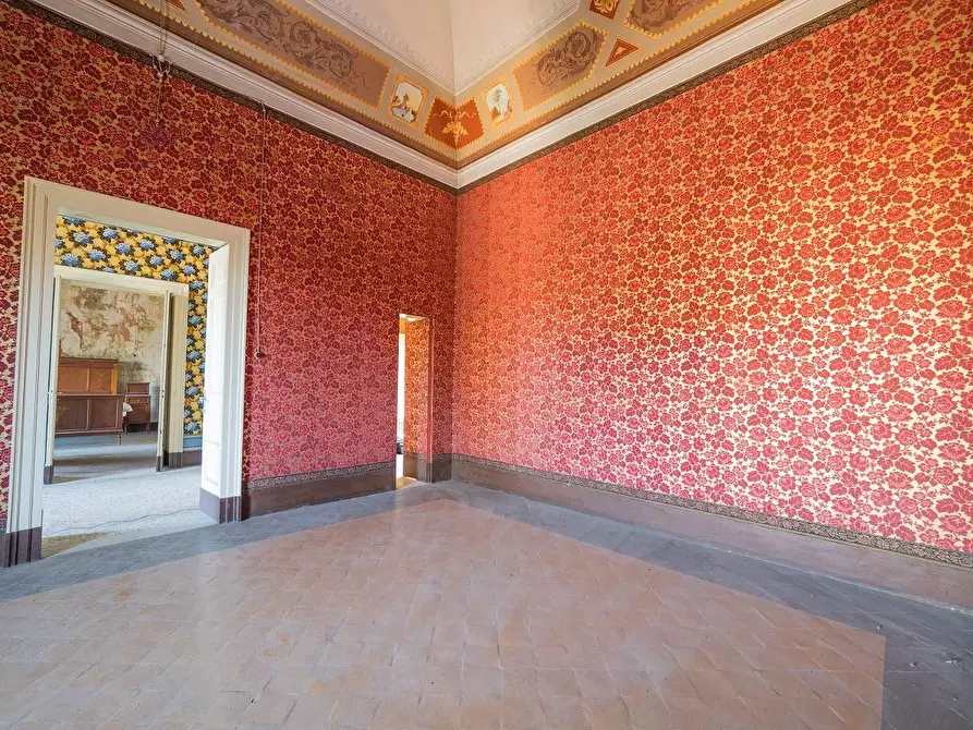 Immagine 9 di Palazzo in vendita  in Via Scalilla snc a Gravina Di Catania