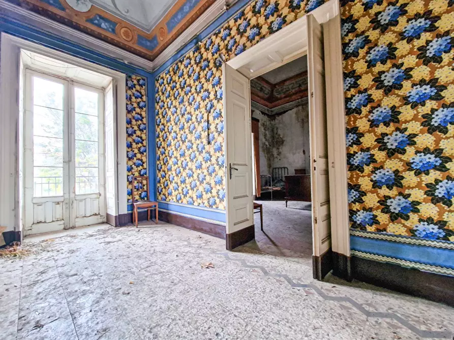 Immagine 17 di Palazzo in vendita  in Via Scalilla snc a Gravina Di Catania