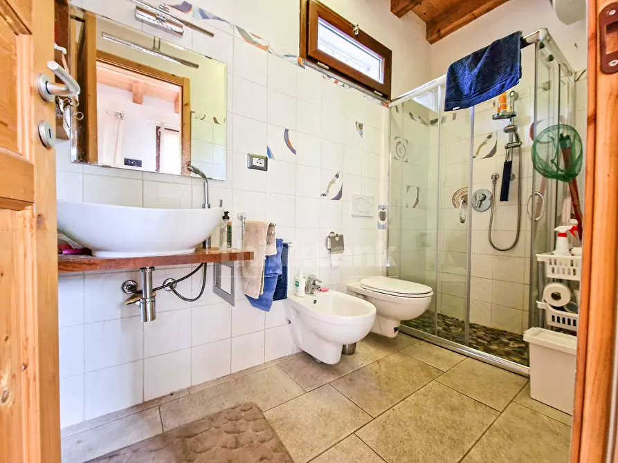 Immagine 11 di Casa indipendente in vendita  in vena snc a Piedimonte Etneo