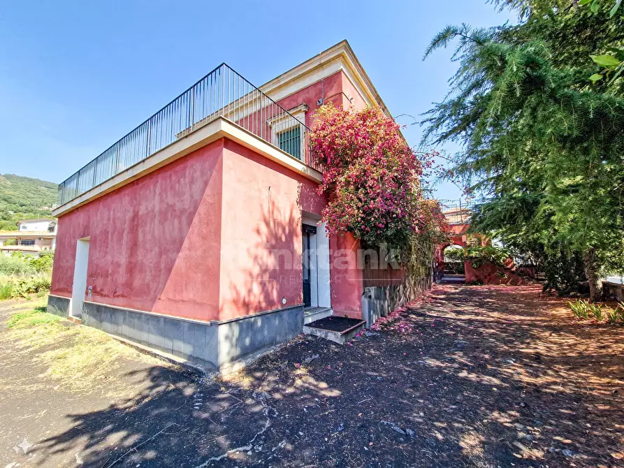 Immagine 29 di Appartamento in vendita  in Via Pietro Nenni snc a Zafferana Etnea