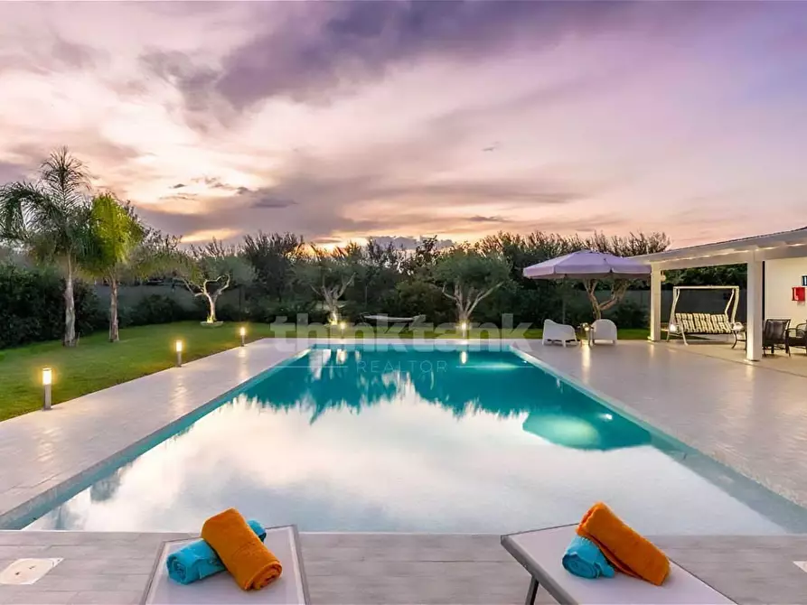 Immagine 3 di Villa in vendita  in Via Ucca Marina snc a Ispica