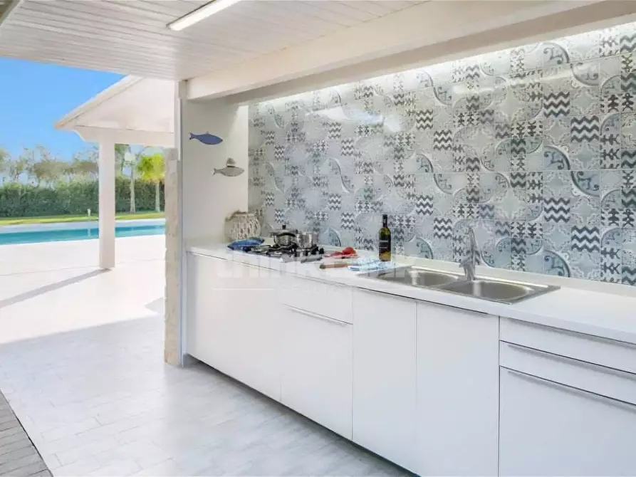 Immagine 14 di Villa in vendita  in Via Ucca Marina snc a Ispica