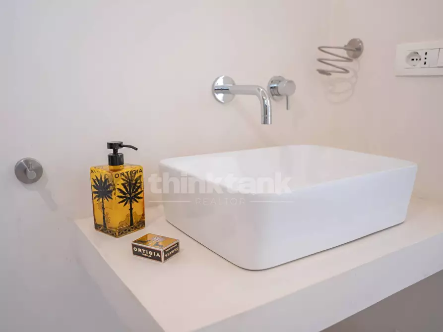 Immagine 27 di Villa in vendita  in via Meti a Avola