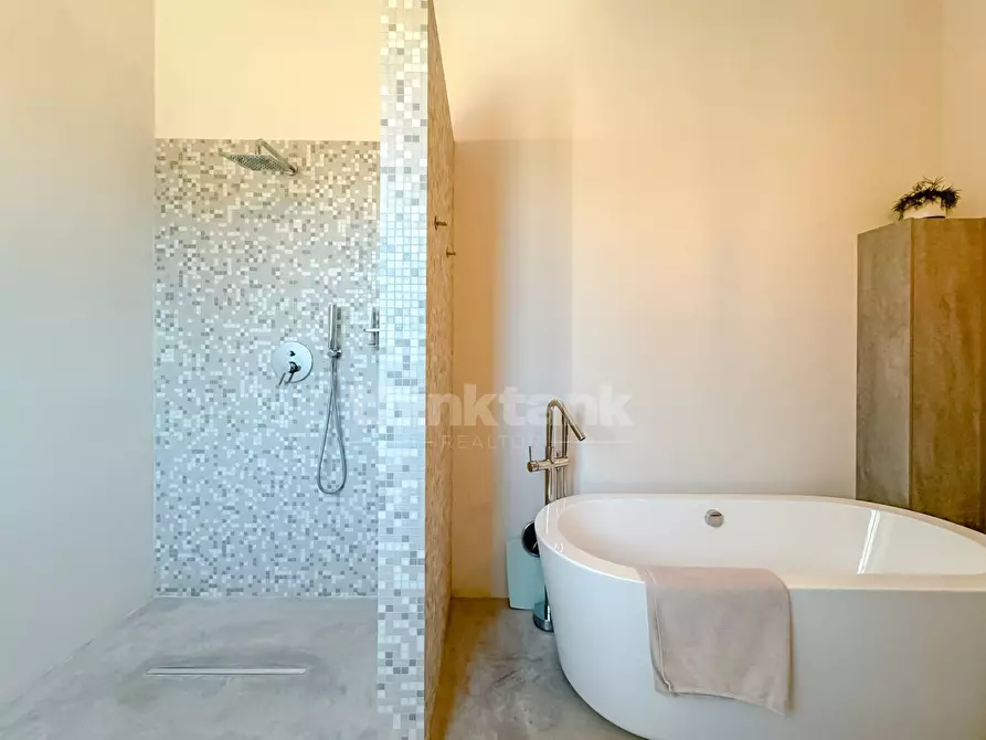 Immagine 51 di Villa in vendita  in via Meti a Avola