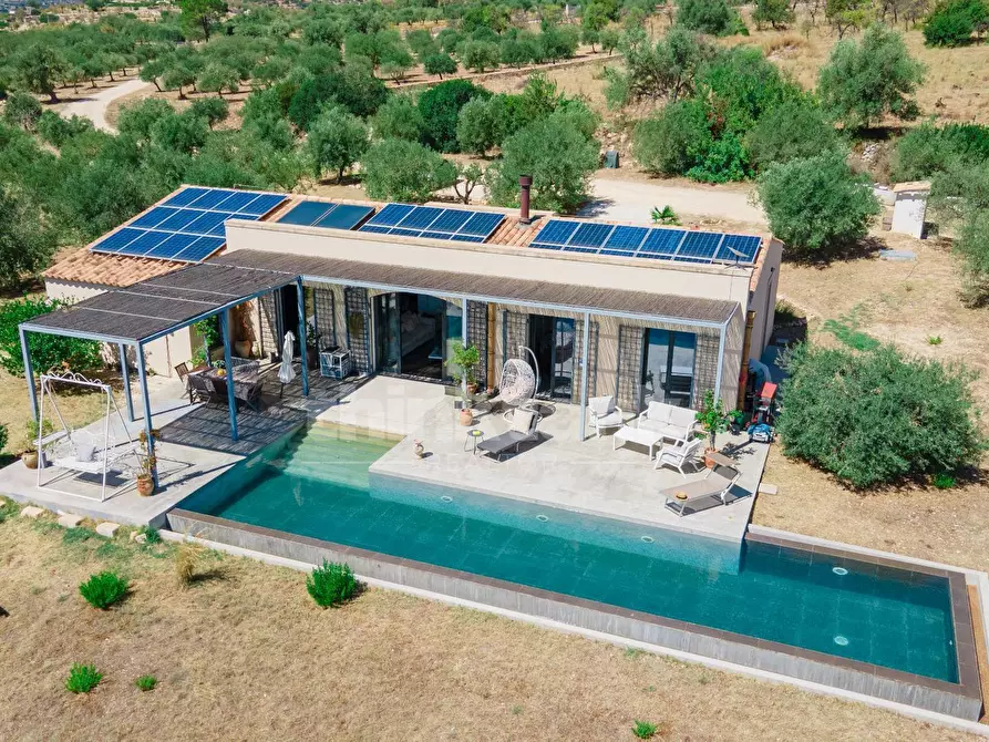 Immagine 53 di Villa in vendita  in via Meti a Avola