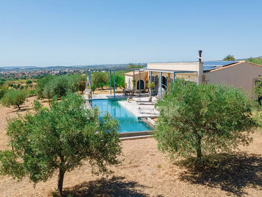 Immagine 59 di Villa in vendita  in via Meti a Avola