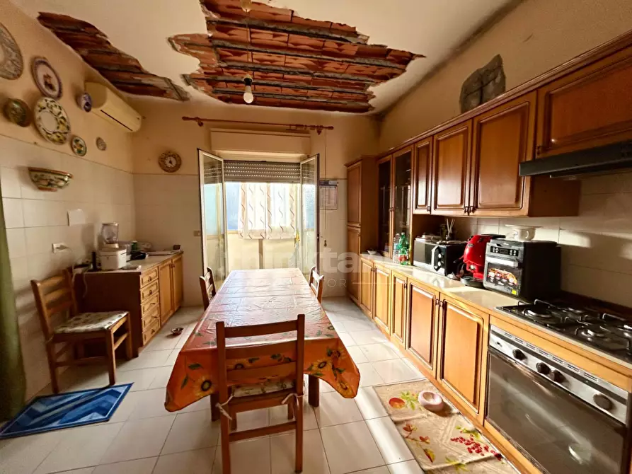 Immagine 4 di Appartamento in vendita  in via finocchiari 121 a Aci Catena