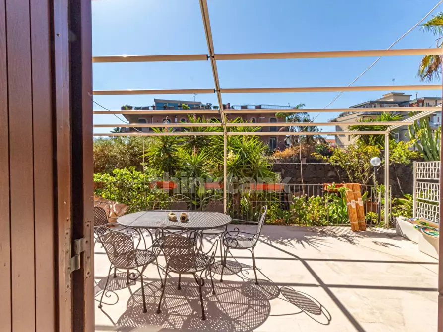 Immagine 42 di Villa in vendita  in Via Venerando Gangi 11 a Catania