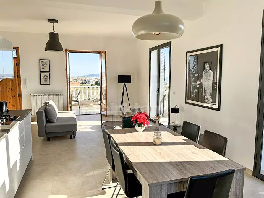 Immagine 13 di Villa in vendita  in Via dello Sbarco Anglo Americano snc a Camastra