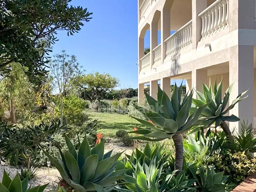 Immagine 22 di Villa in vendita  in Via dello Sbarco Anglo Americano snc a Camastra