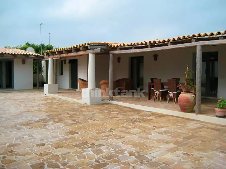 Immagine 17 di Villa in vendita  in str san lorenzo snc a Noto