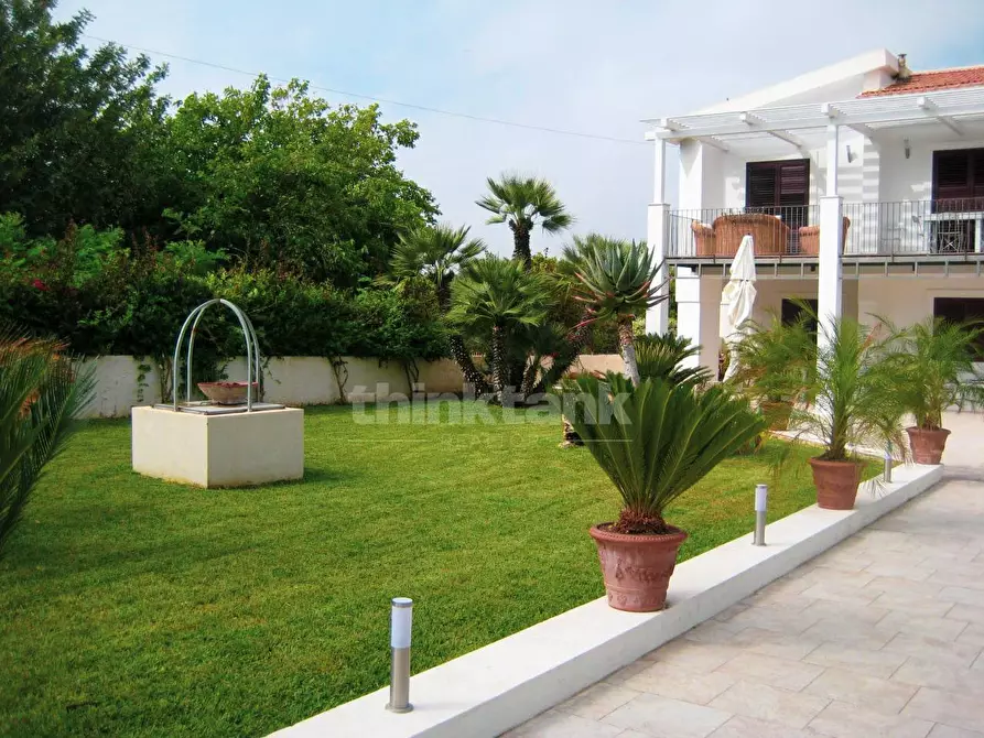 Immagine 27 di Villa in vendita  in str san lorenzo snc a Noto