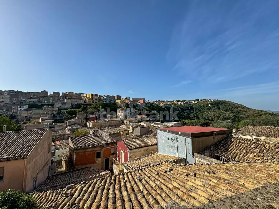 Immagine 1 di Casa indipendente in vendita  in Ronco Scalzo 9 a Buccheri