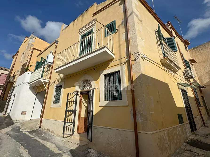Immagine 2 di Casa indipendente in vendita  in Ronco Pellicano a Noto