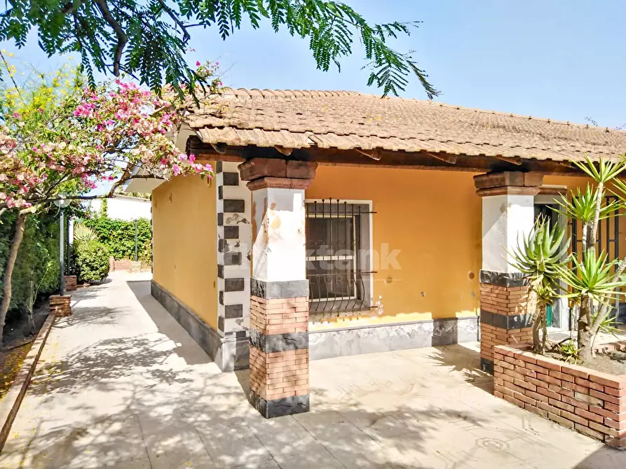 Immagine 3 di Villa in vendita  in Villaggio Porto San Leonardo snc a Augusta