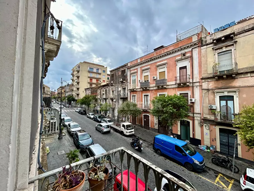 Immagine 9 di Appartamento in vendita  in via plebiscito snc a Catania