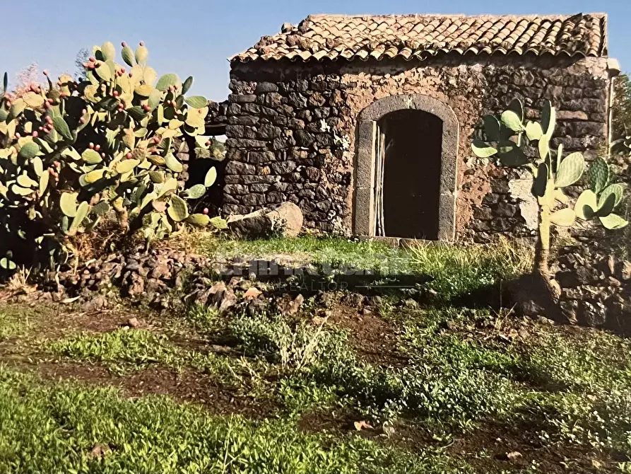 Immagine 4 di Rustico / casale in vendita  in Contrada Capreria snc a Gravina Di Catania