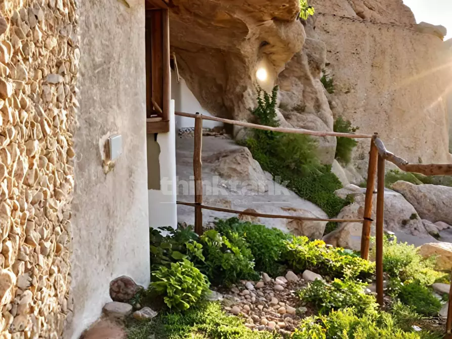 Immagine 5 di Rustico / casale in vendita  in Contrada Capreria snc a Gravina Di Catania