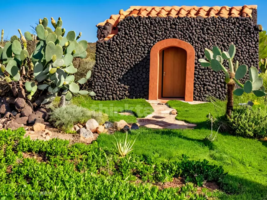 Immagine 3 di Rustico / casale in vendita  in Contrada Capreria snc a Gravina Di Catania