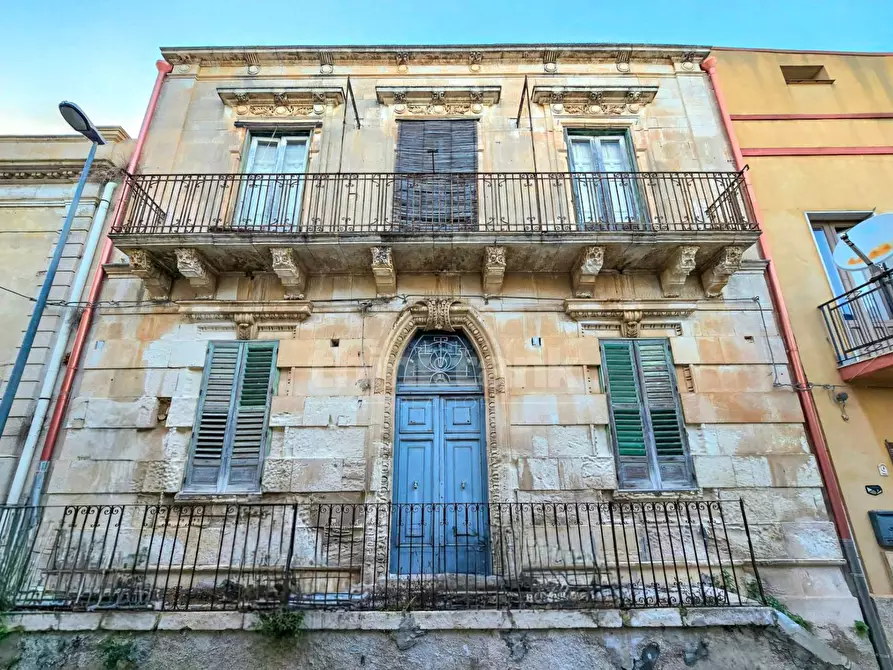 Immagine 2 di Villa in vendita  in Via Giosuè Carducci 14 a Scicli