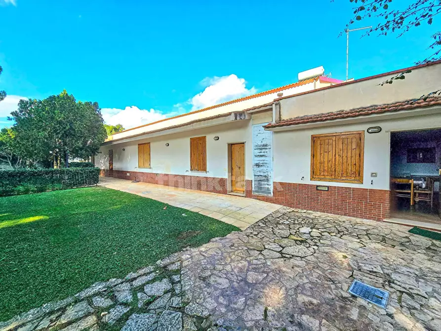 Immagine 3 di Villa in vendita  in via Strada Circonvallazione snc a Vittoria