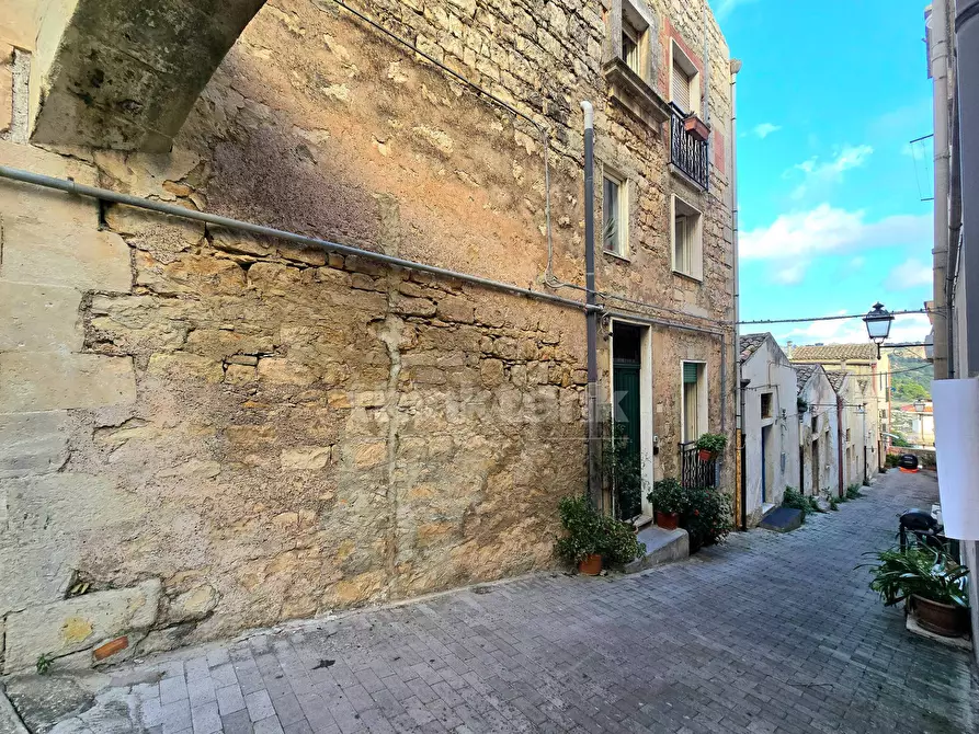 Immagine 27 di Villa in vendita  in Corso Vittorio Emanuele 258 a Modica