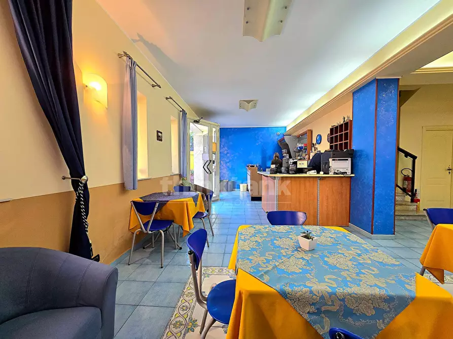 Immagine 11 di Palazzo in vendita  in Via Dell' Arno snc a Modica